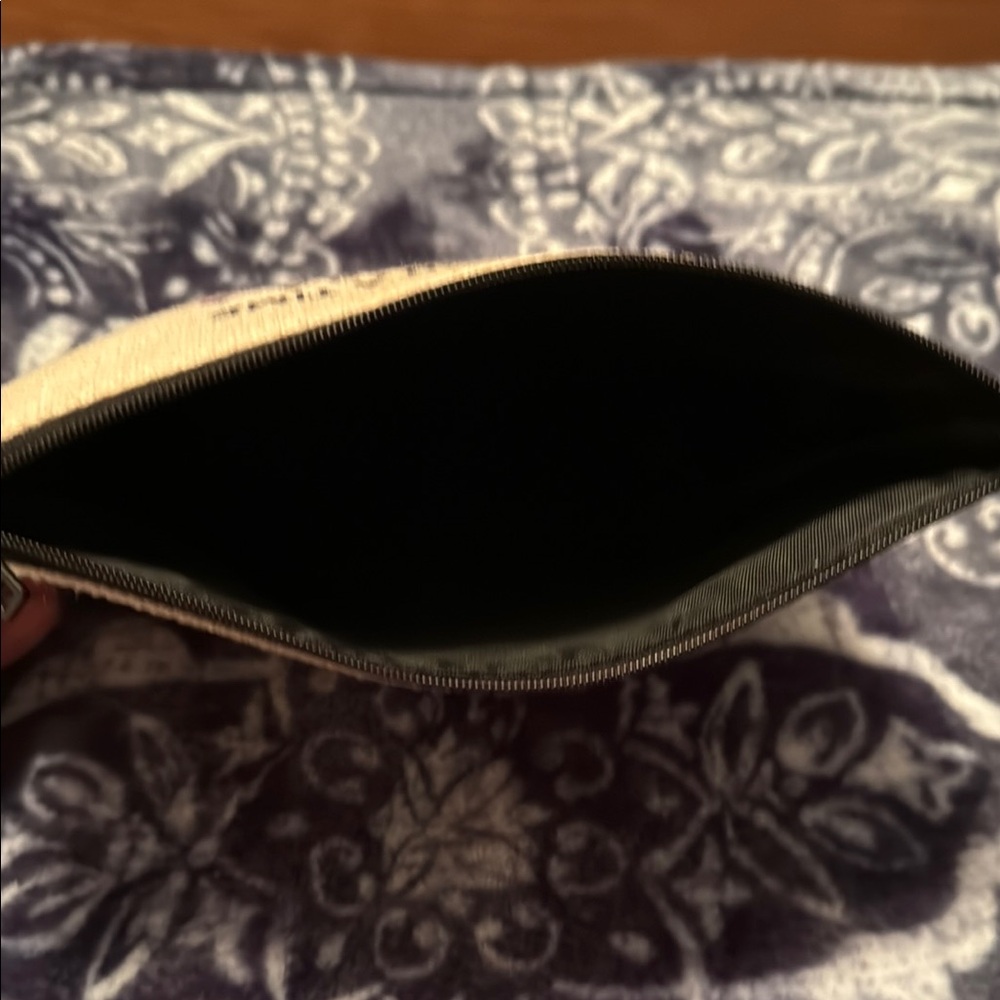 Disney Stitch Cosmetic Bag - Picture 5 of 5